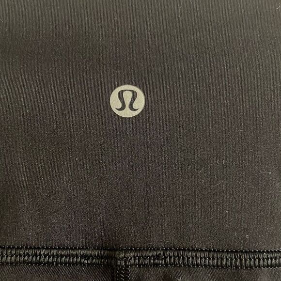 ✨Lululemon Wunder Under Hi-Rise Black Sz 6 Tight✨ - Picture 8 of 9